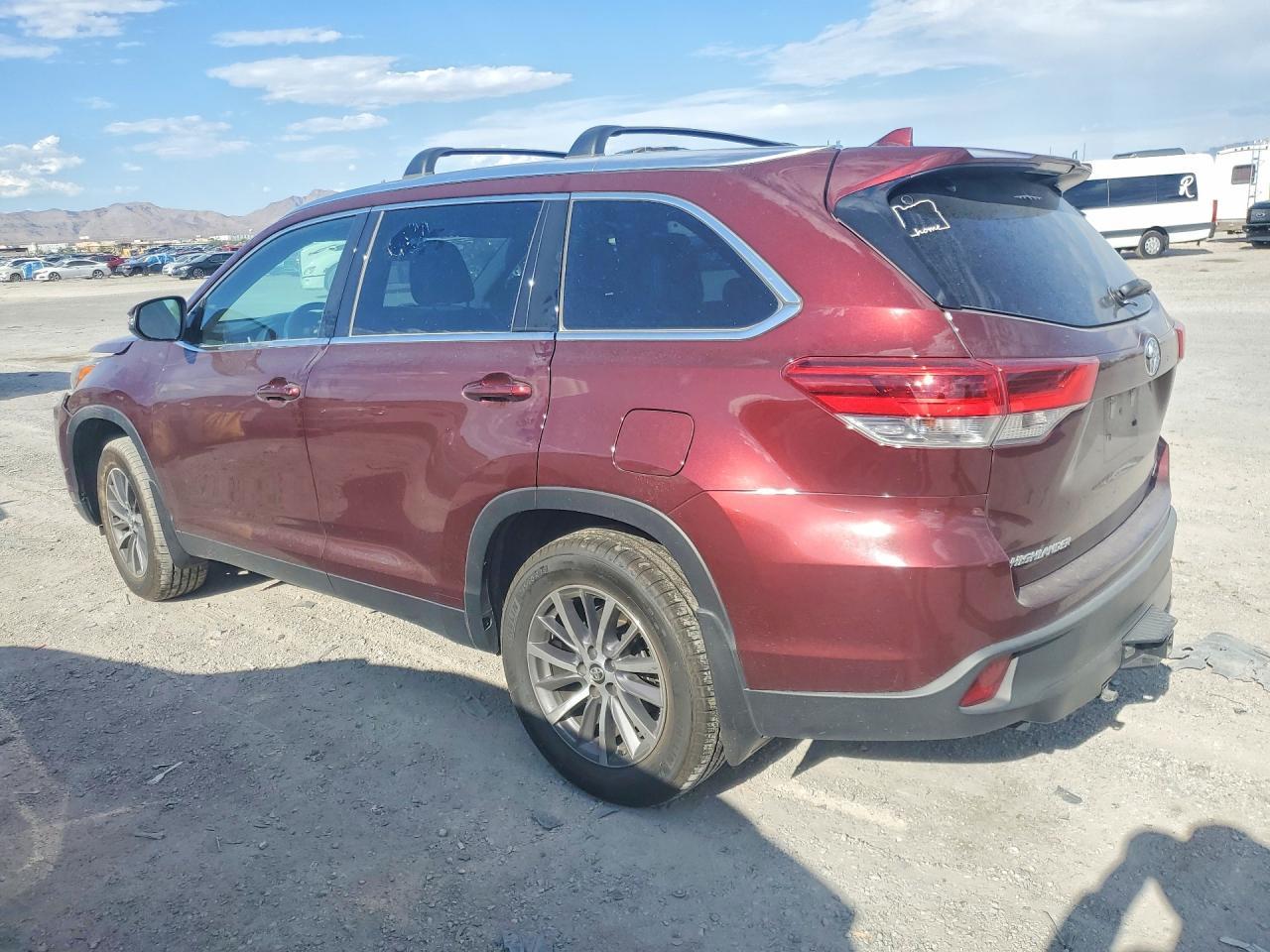 2019 Toyota Highlander Xle - zdjęcie 2