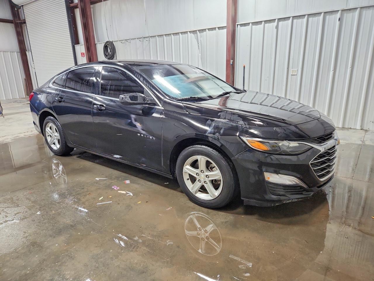 2021 Chevrolet Malibu Ls - zdjęcie 4