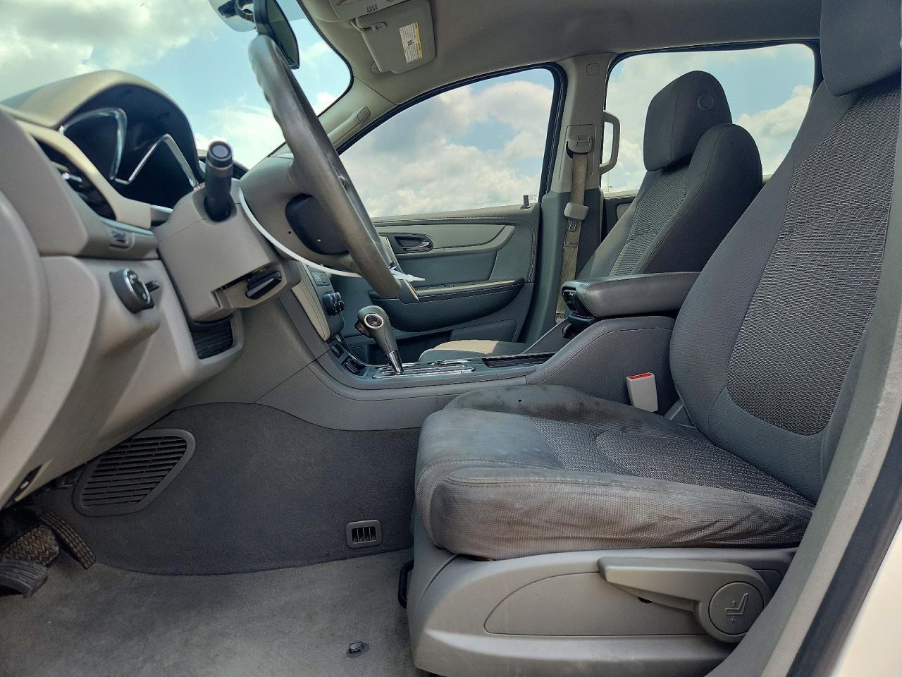 2016 Chevrolet Traverse Ls - zdjęcie 7