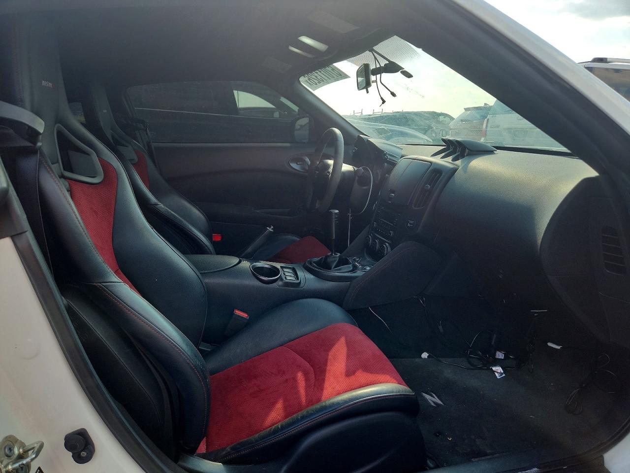 2015 Nissan 370Z Nismo - zdjęcie 10