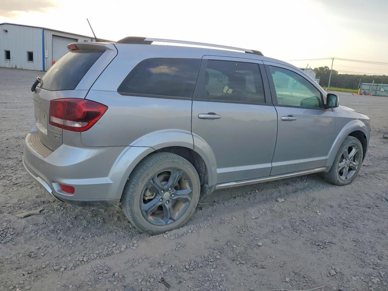 2017 Dodge Journey Crossroad - zdjęcie 3
