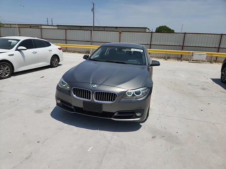 2015 BMW Seria 5 528i - zdjęcie 13