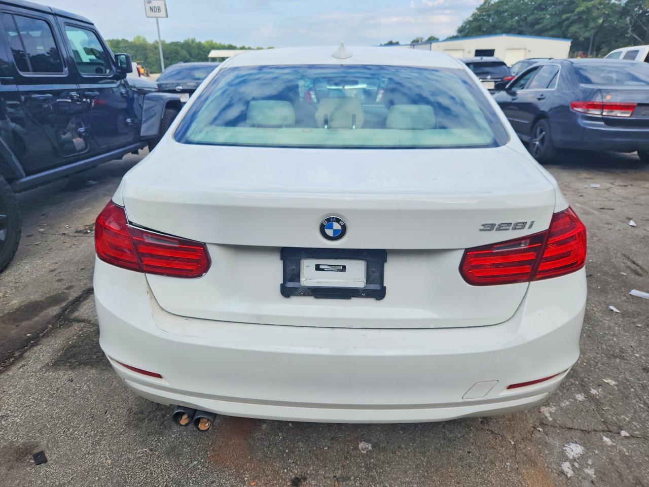 2015 BMW 328 I - zdjęcie 6