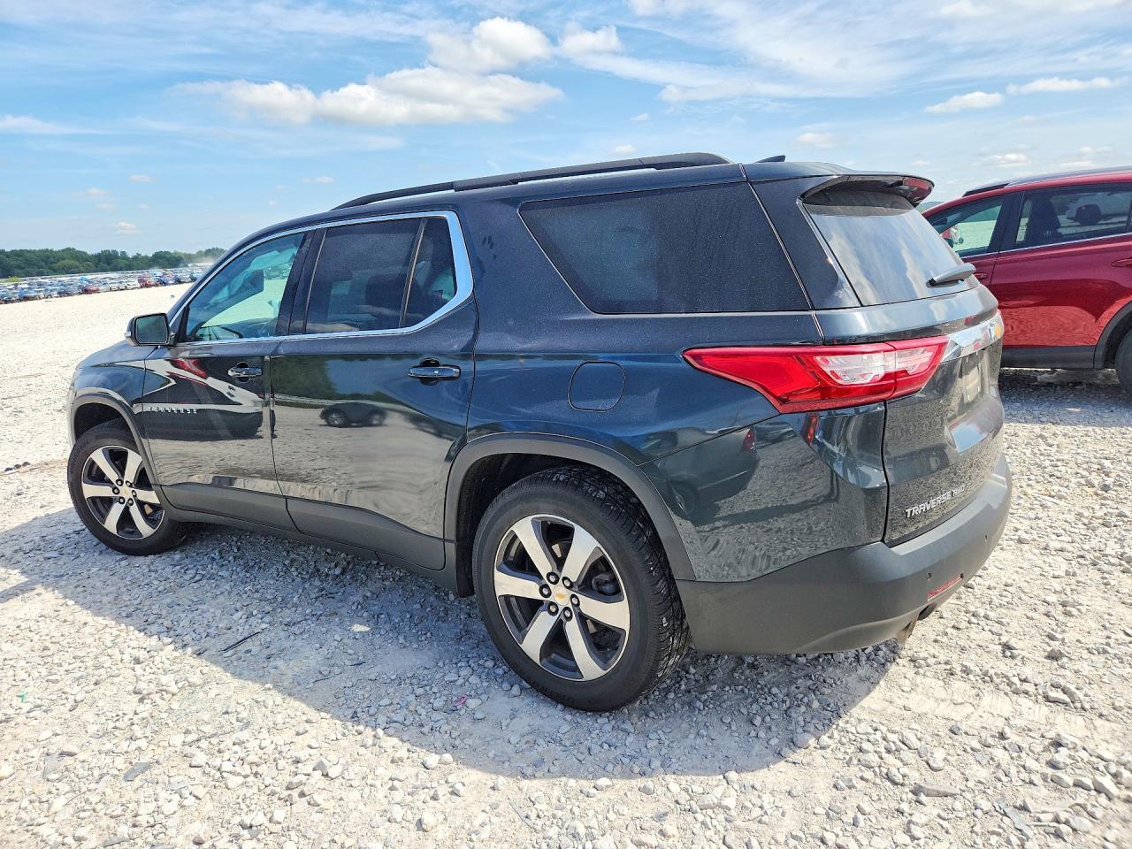 2021 Chevrolet Traverse Lt - zdjęcie 2