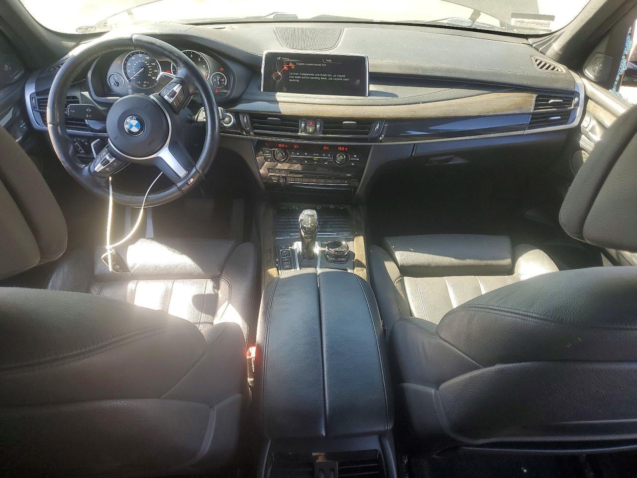 2015 BMW X5 xDrive50I - zdjęcie 8