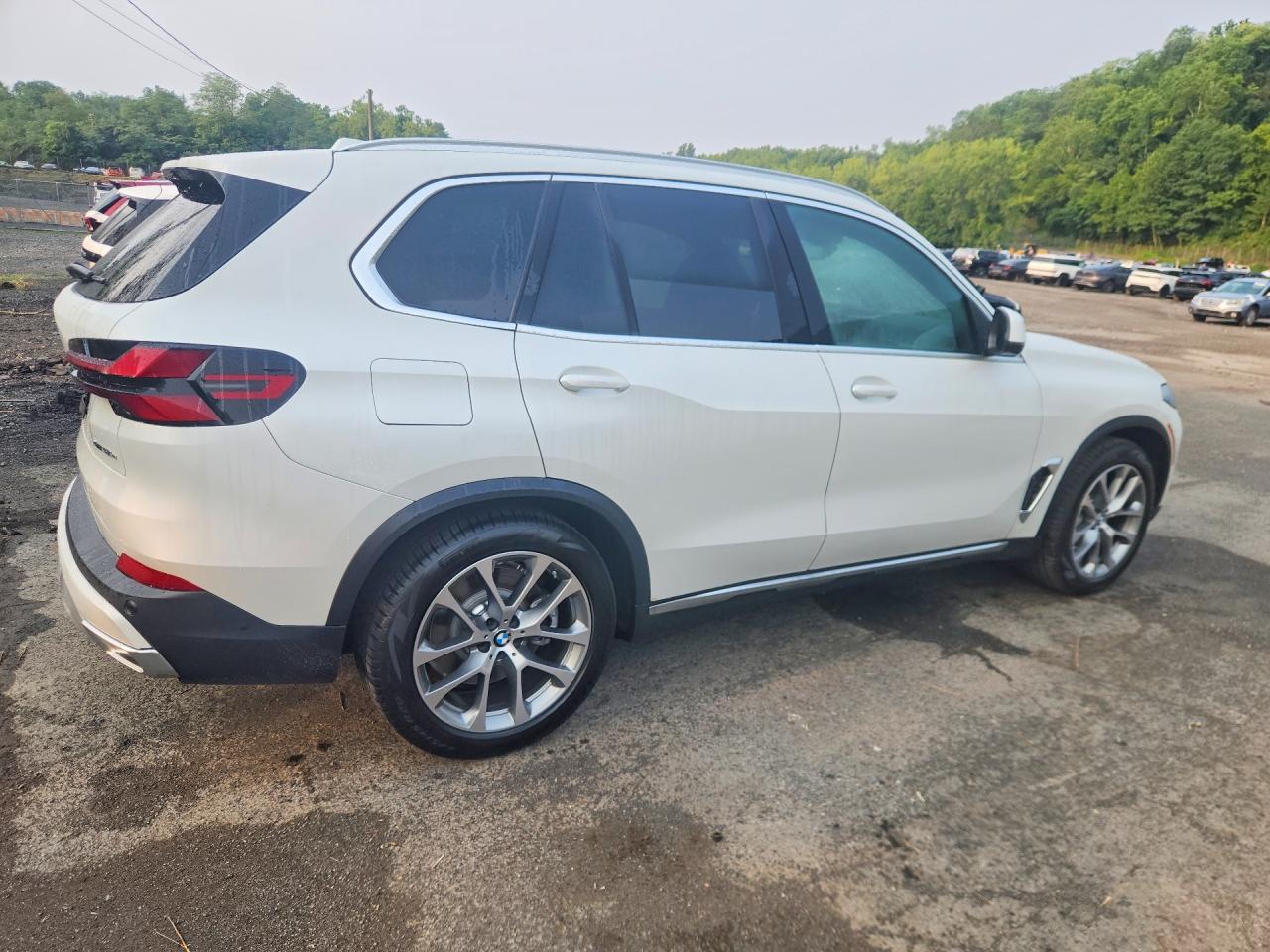 2026 BMW X5 xDrive50E - zdjęcie 3