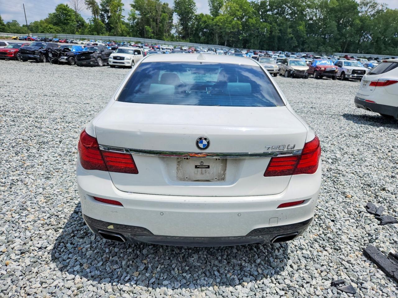 2014 BMW 750 Li - zdjęcie 6