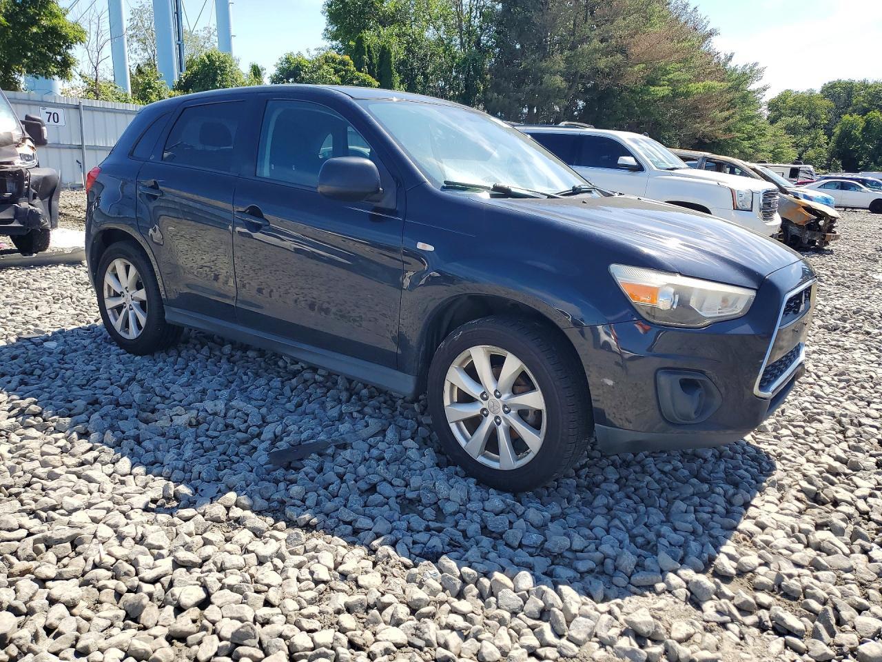 2013 Mitsubishi Outlander Sport Es - zdjęcie 4