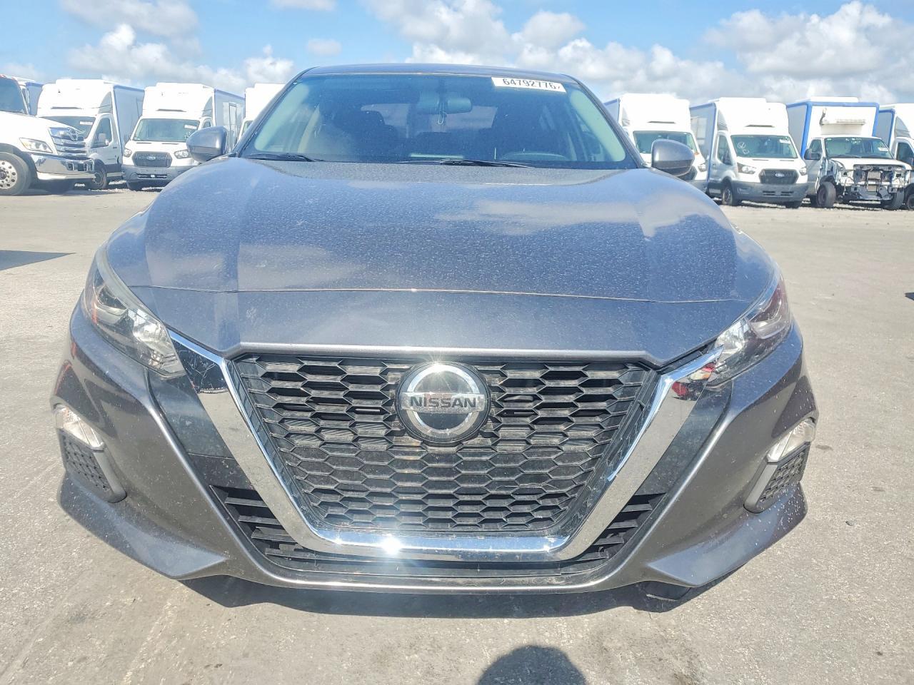 2020 Nissan Altima S - zdjęcie 5
