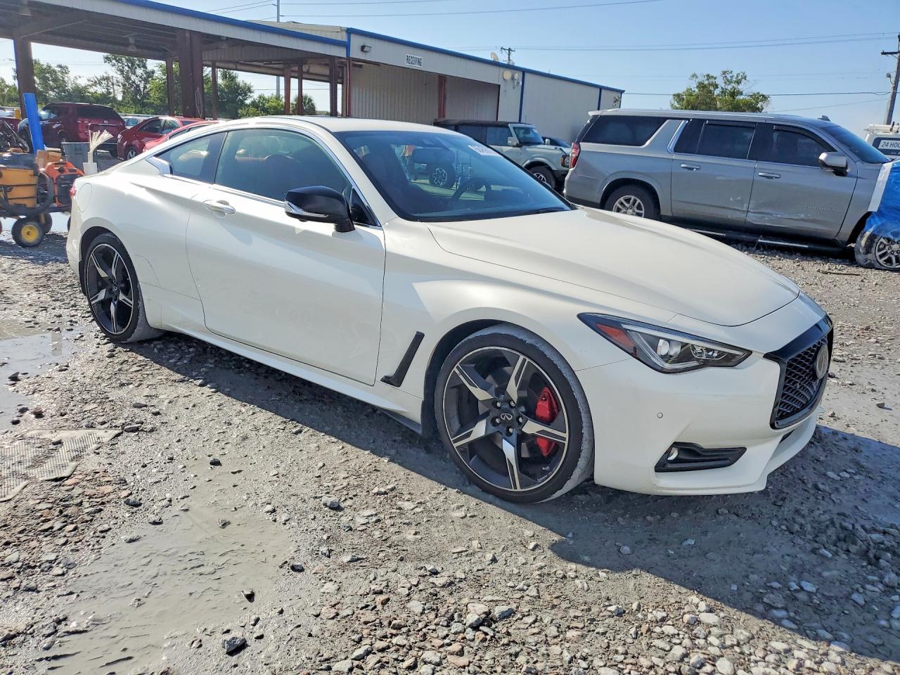 2022 Infiniti Q60 Red Sport 400 - zdjęcie 4