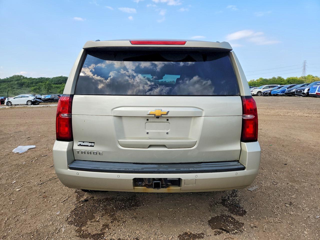 2016 Chevrolet Tahoe K1500 Ls - zdjęcie 6