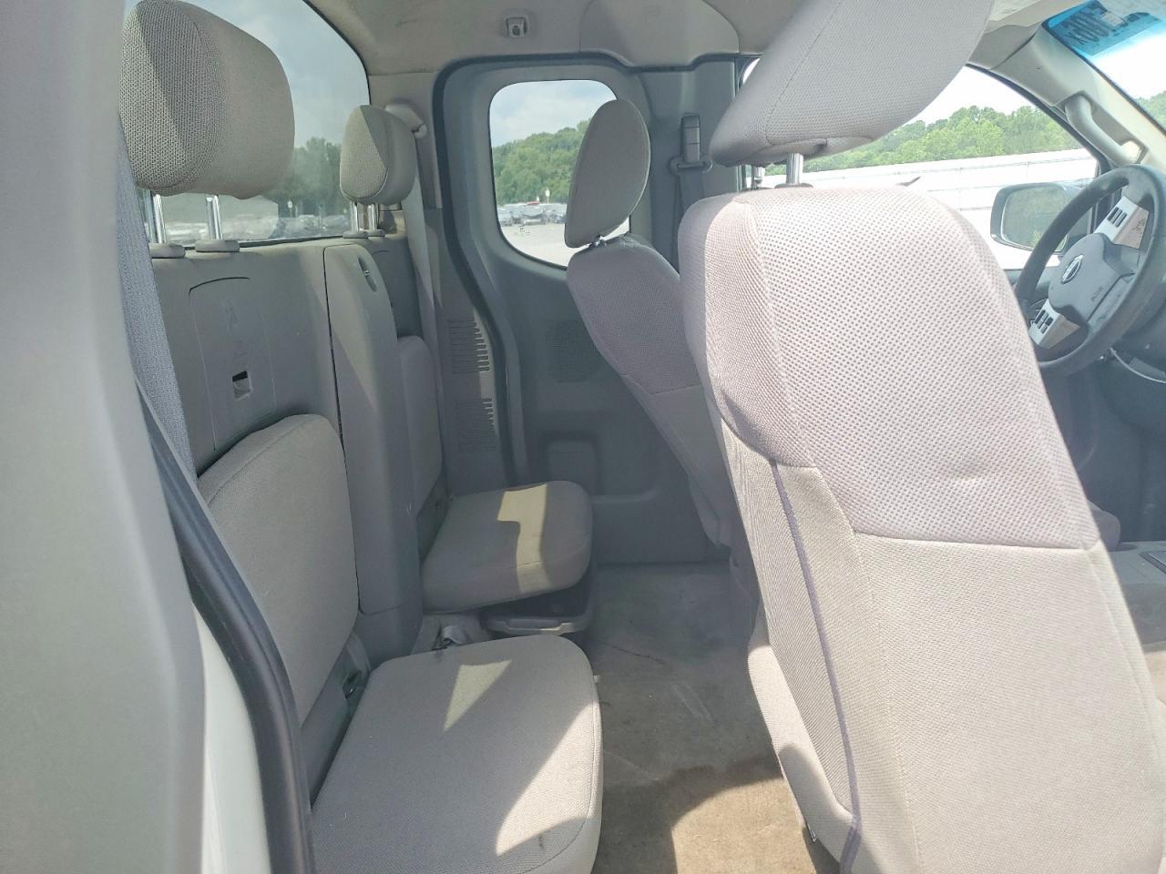 2015 Nissan Frontier S - zdjęcie 10