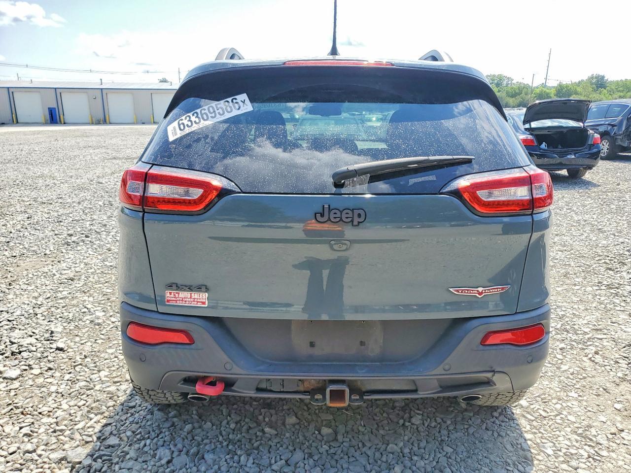 2015 Jeep Cherokee Trailhawk - zdjęcie 6