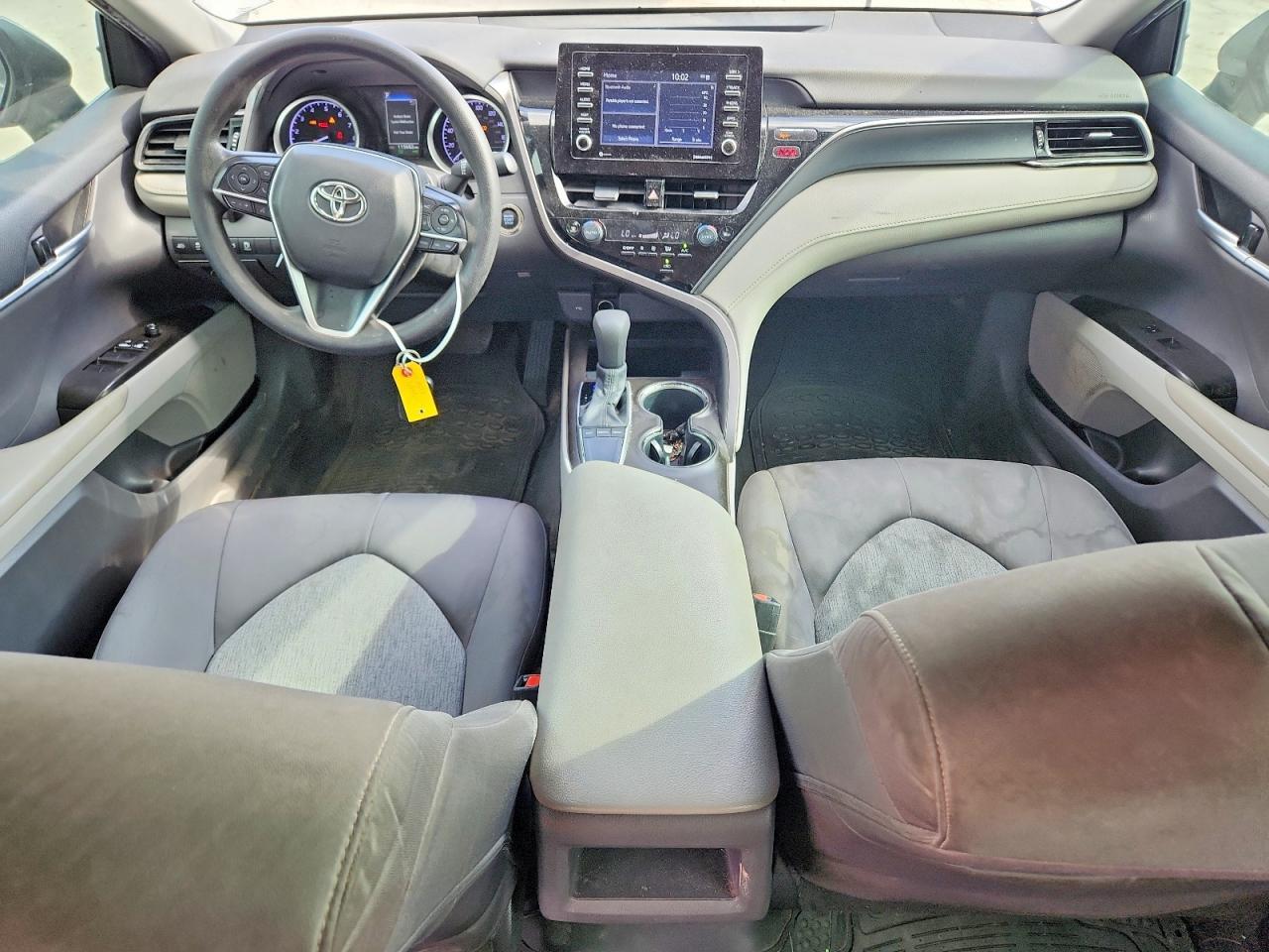 2023 Toyota Camry Le - zdjęcie 8