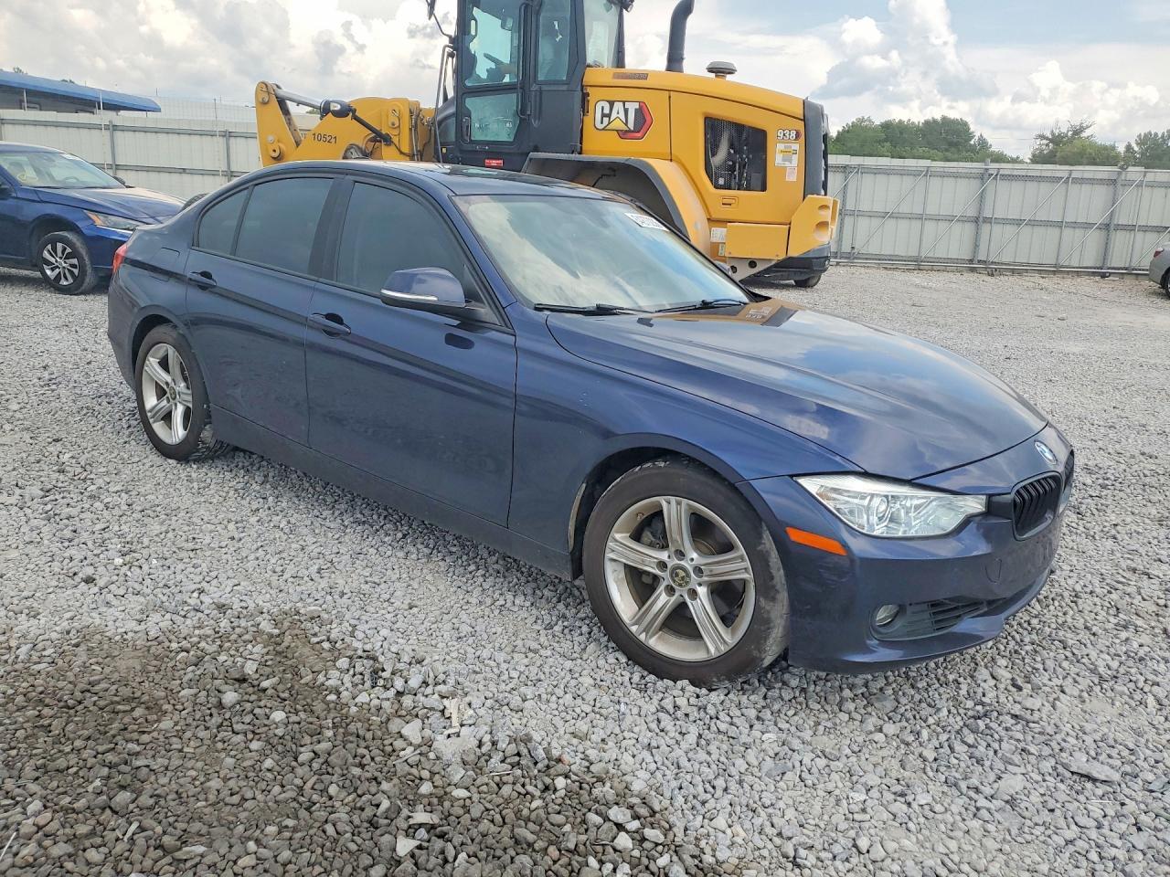 2013 BMW 328 I - zdjęcie 4