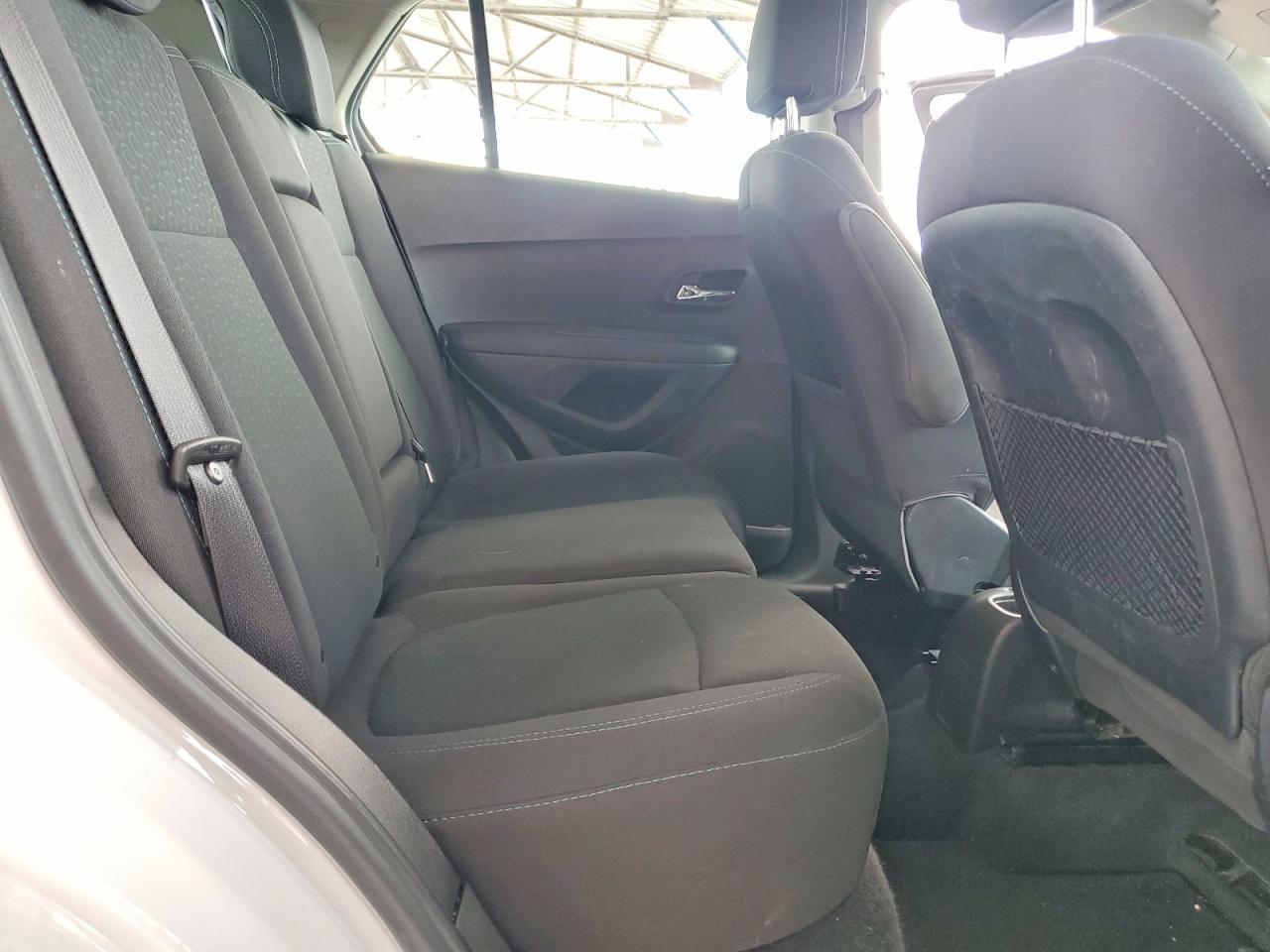 2016 Chevrolet Trax Ls - zdjęcie 10