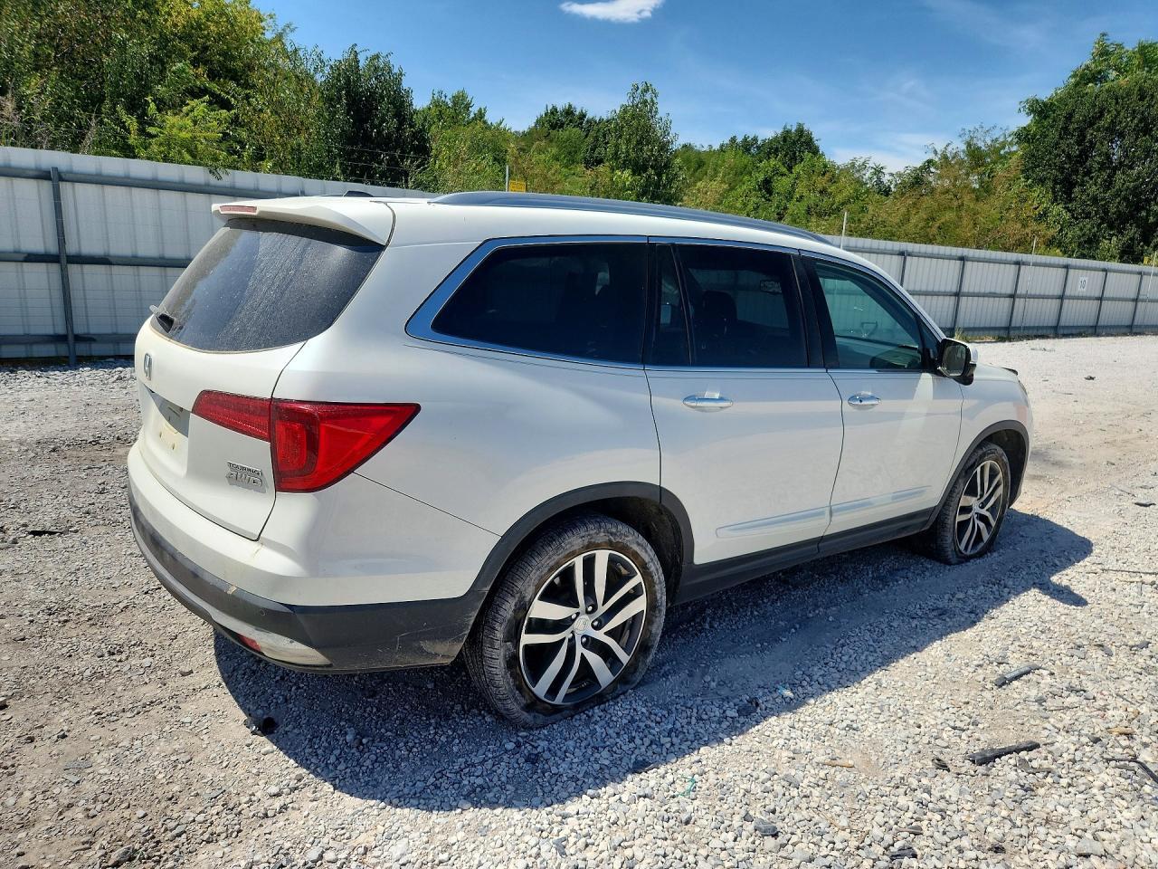2017 Honda Pilot Touring - zdjęcie 3