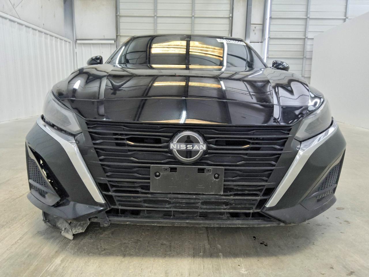 2023 Nissan Altima Sv - zdjęcie 5