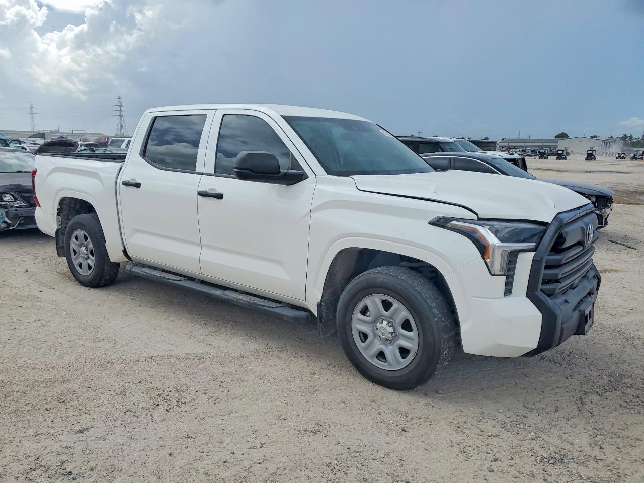 2024 Toyota Tundra Sr - zdjęcie 4