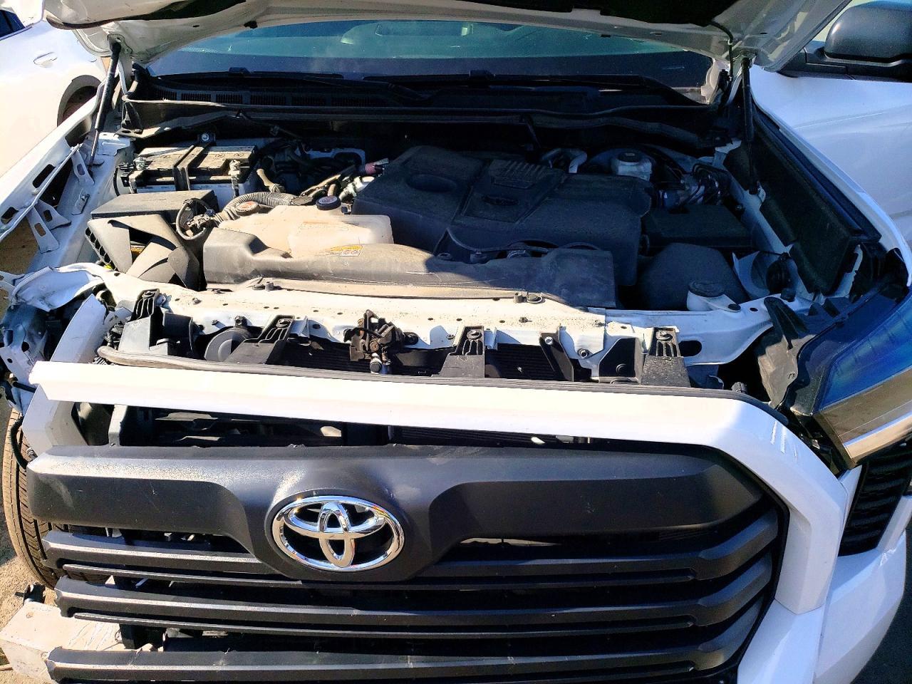 2024 Toyota Tundra Sr5 - zdjęcie 11