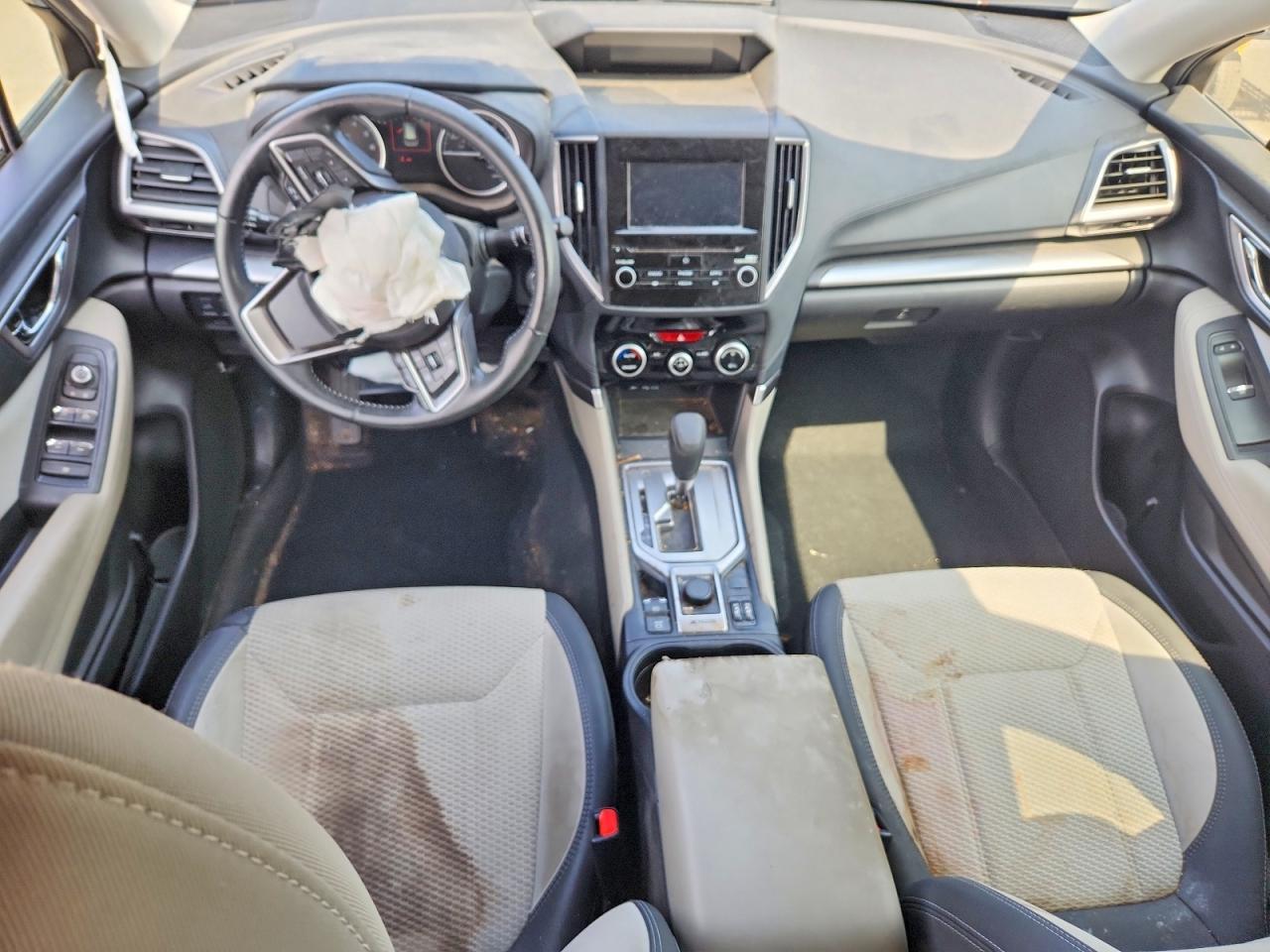 2020 Subaru Forester Premium - zdjęcie 8