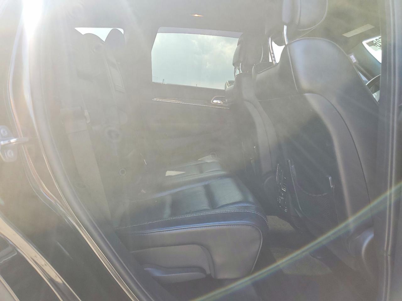 2015 Jeep Grand Cherokee Overland - zdjęcie 11