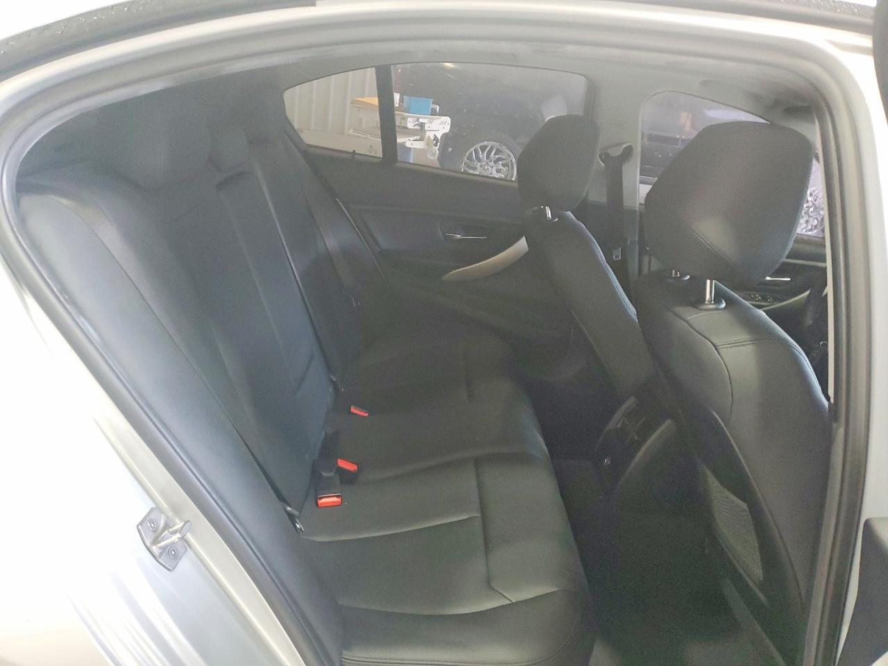 2018 BMW 320 Xi - zdjęcie 10