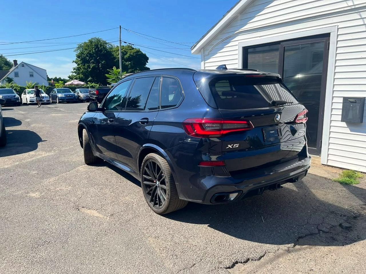 2023 BMW X5 xDrive40I - zdjęcie 2