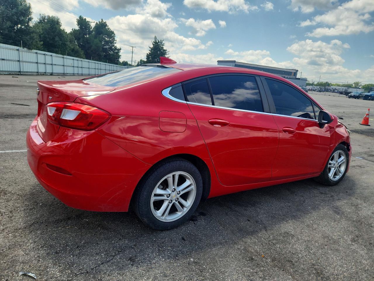 2017 Chevrolet Cruze Lt - zdjęcie 3