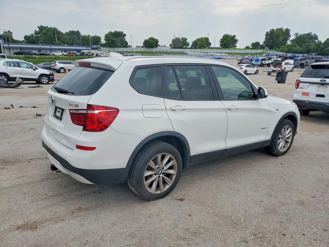 2017 BMW X3 xDrive28I - zdjęcie 3