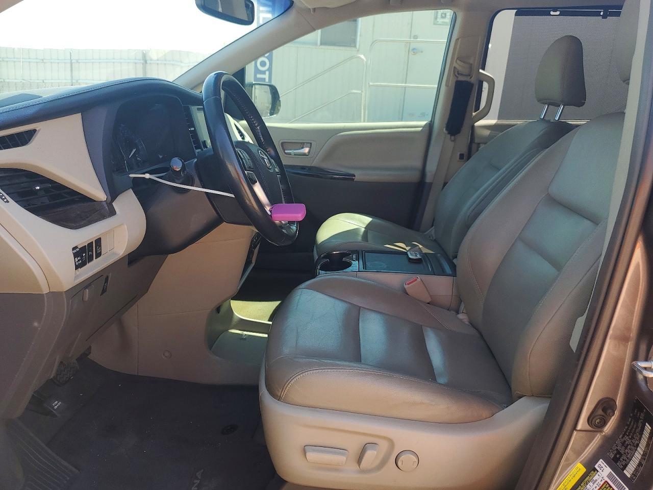2017 Toyota Sienna Xle 8-Passenger - zdjęcie 7
