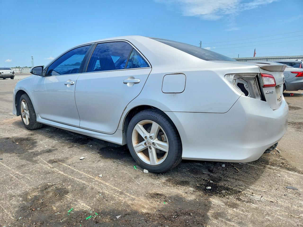 2014 Toyota Camry Se - zdjęcie 2