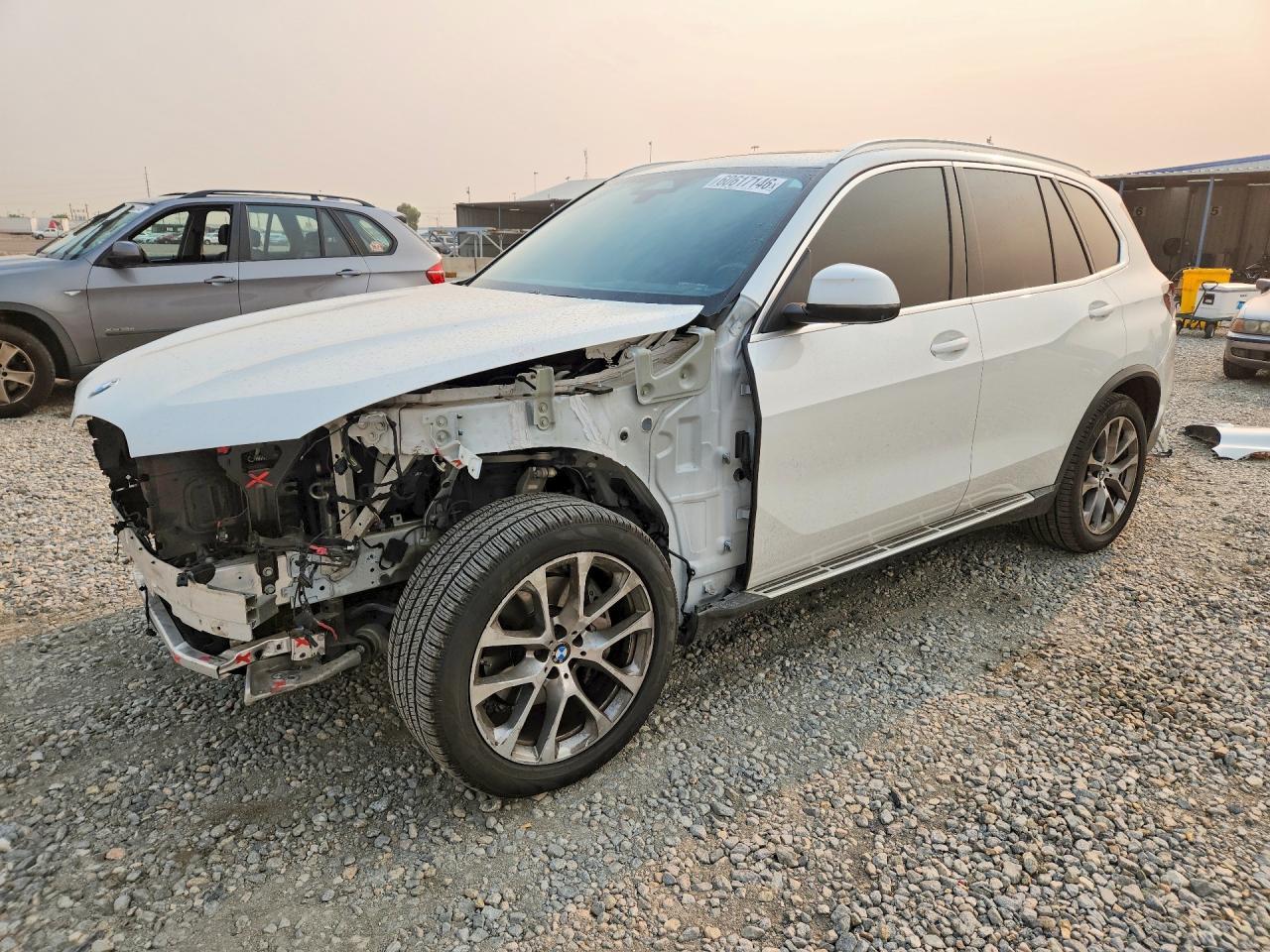 2024 BMW X5 xDrive40I - zdjęcie główne