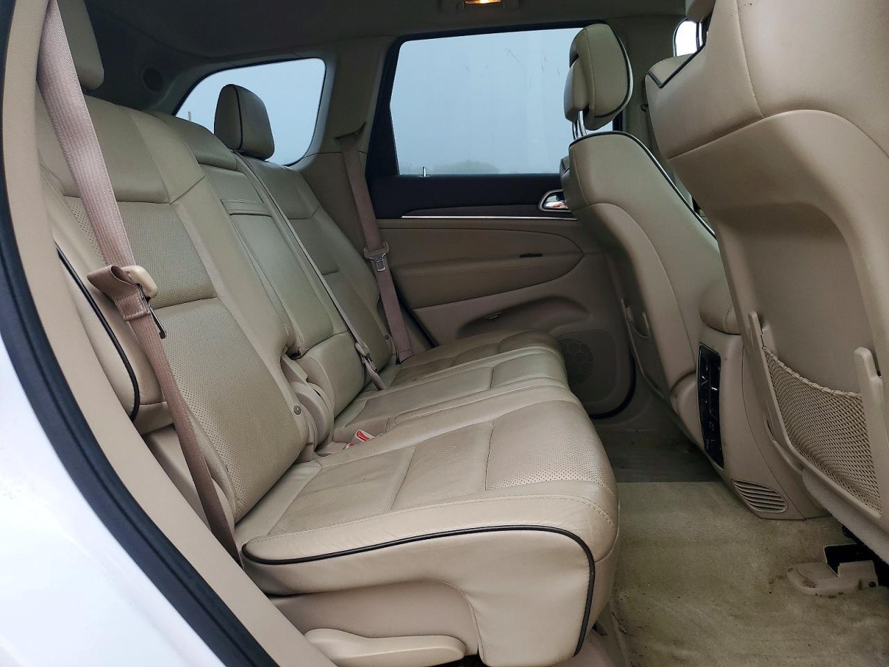 2015 Jeep Grand Cherokee Overland - zdjęcie 11