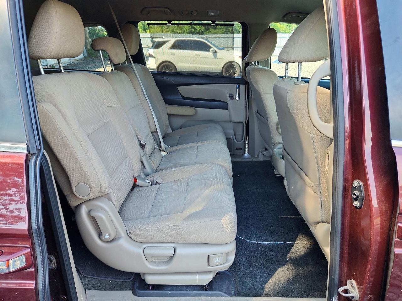 2016 Honda Odyssey Se - zdjęcie 11