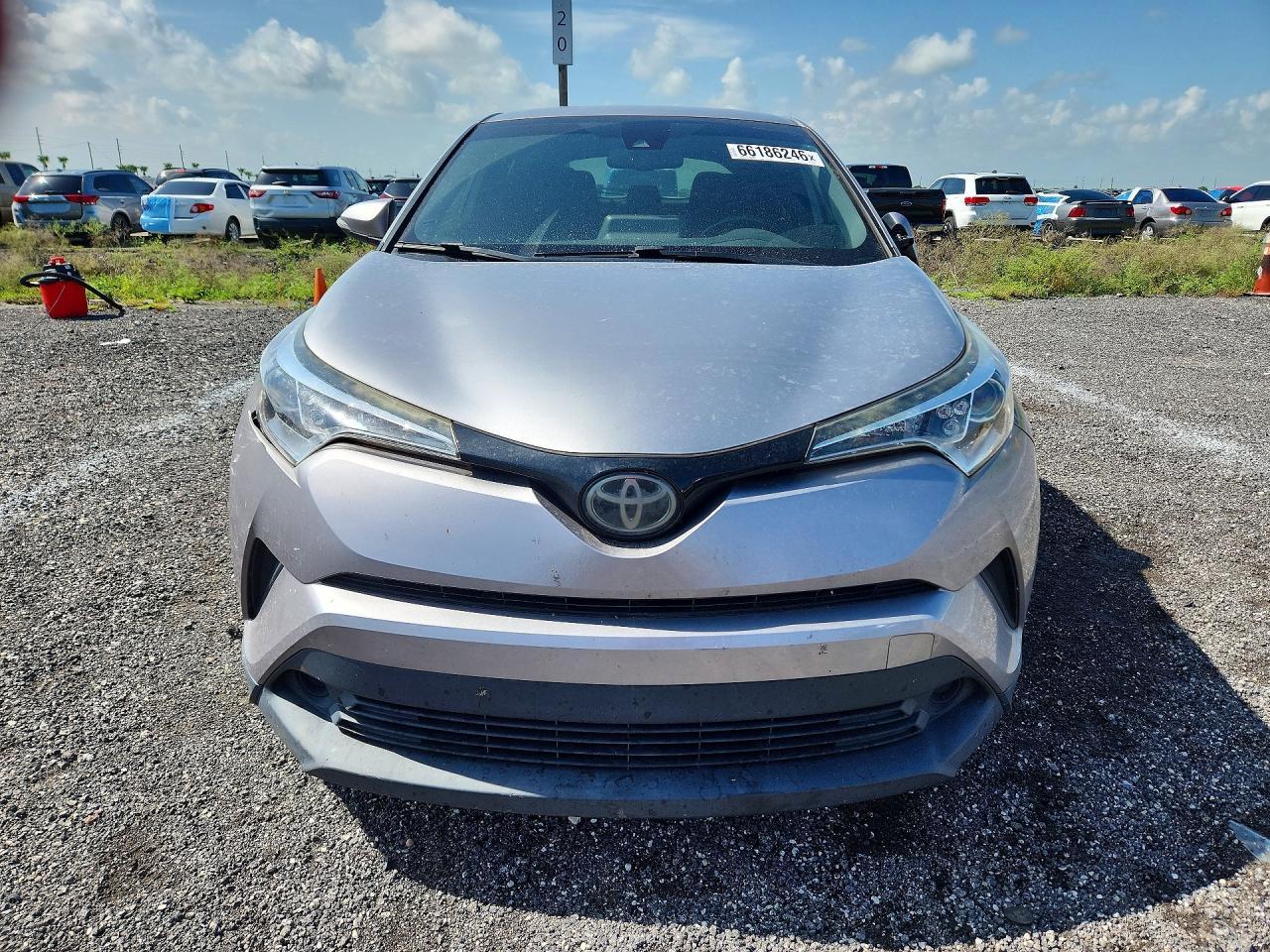 2019 Toyota C-Hr Xle - zdjęcie 5