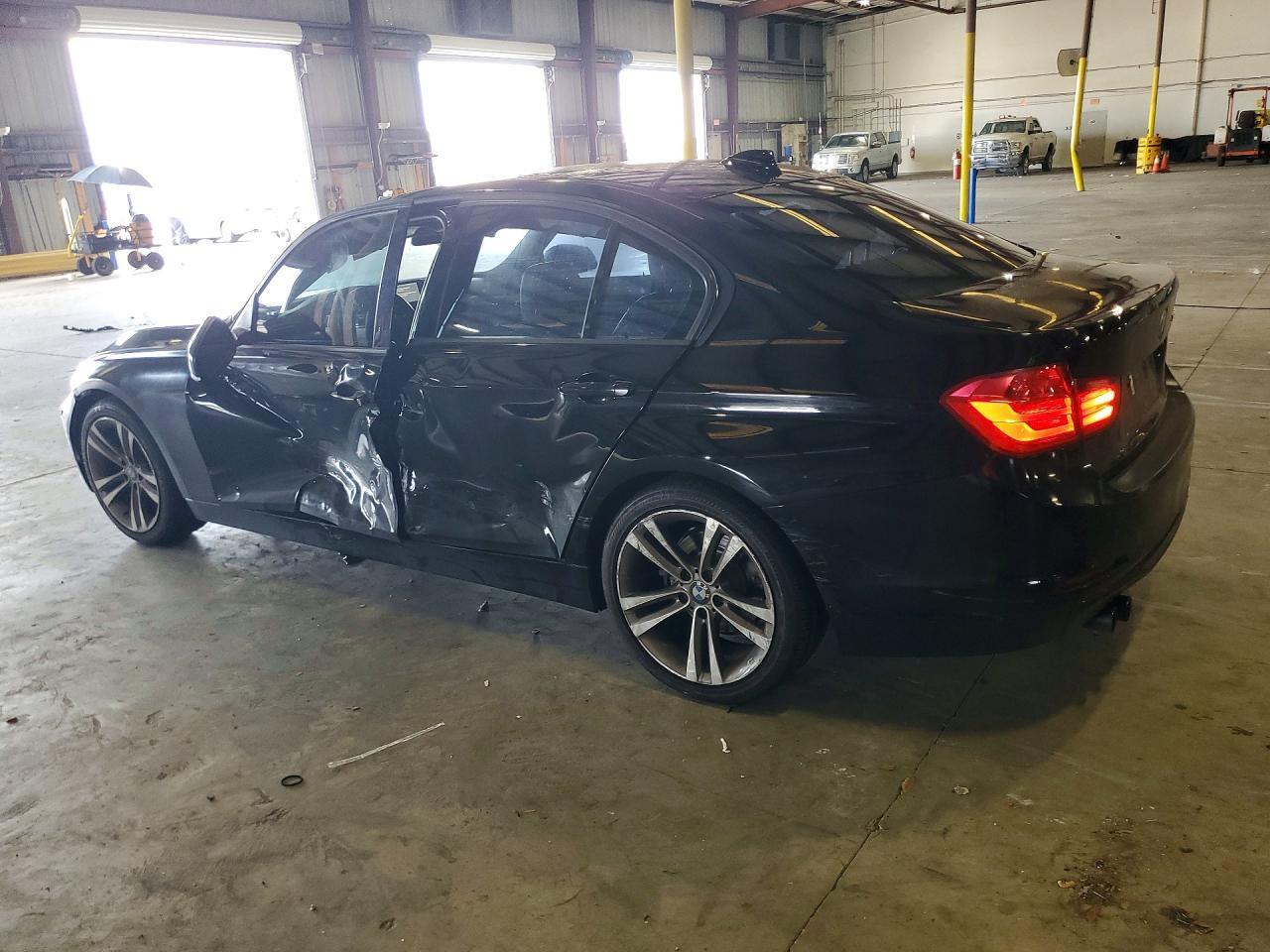 2014 BMW 328 I - zdjęcie 2
