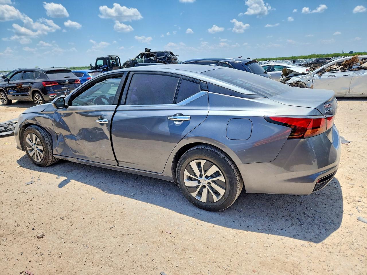 2019 Nissan Altima S - zdjęcie 2