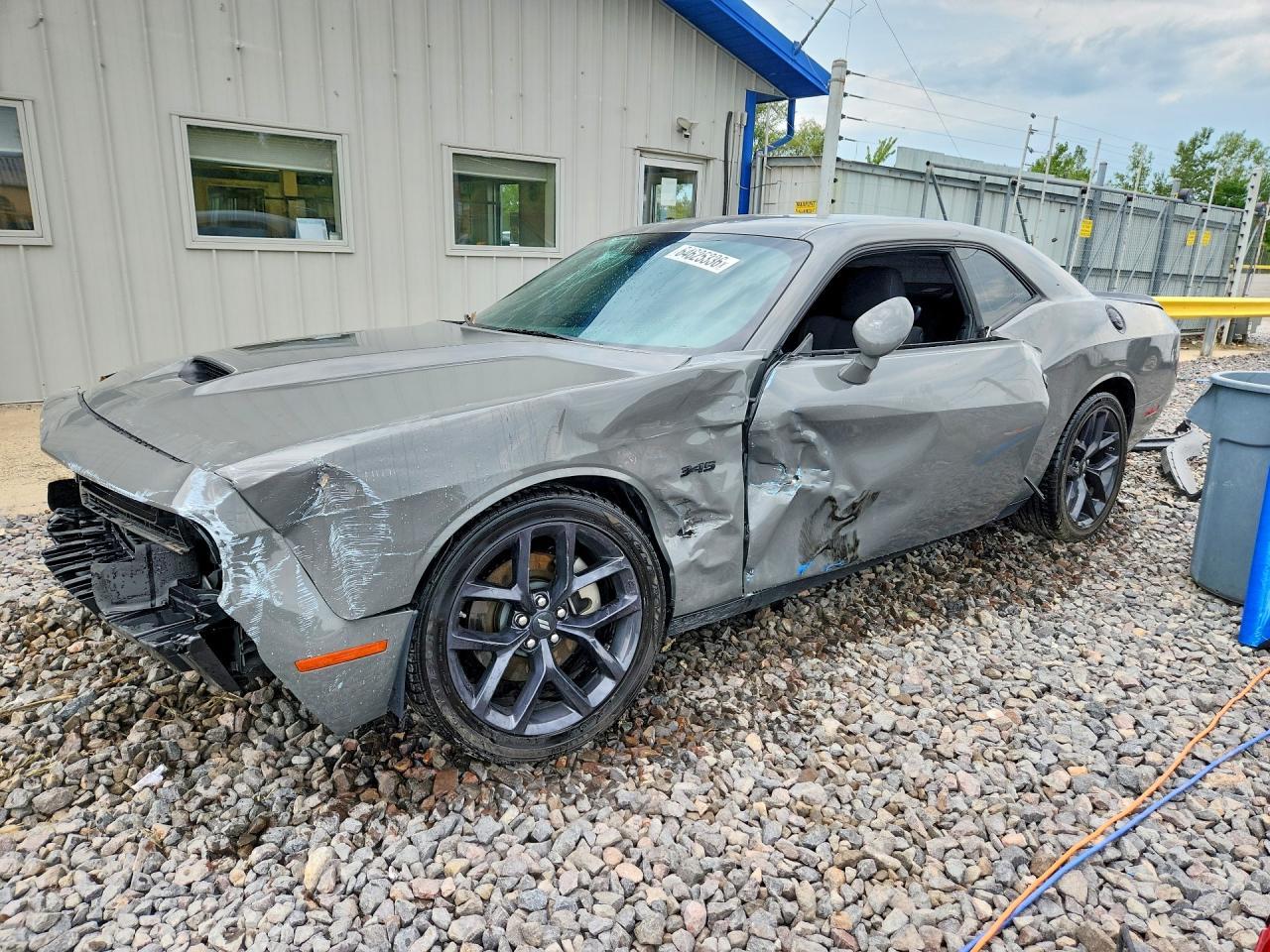 2023 Dodge Challenger R/T - zdjęcie główne