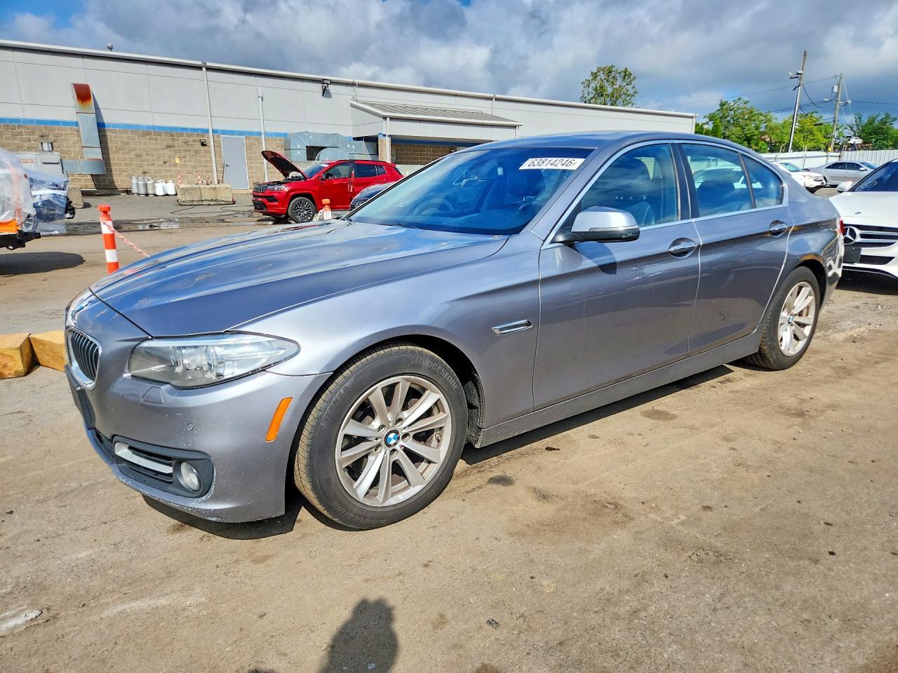 2016 BMW Seria 5 528i - zdjęcie główne