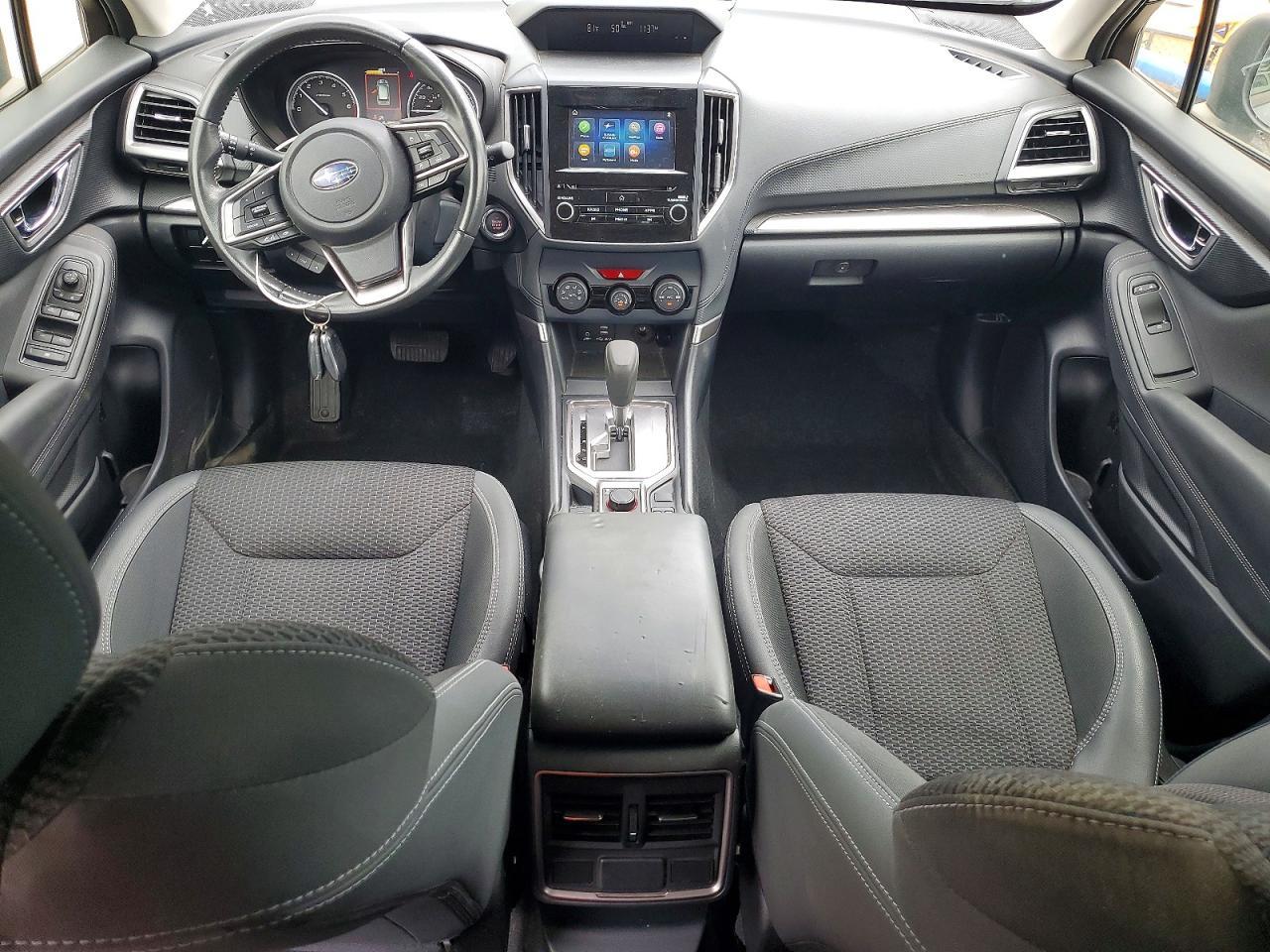 2023 Subaru Forester Premium - zdjęcie 8