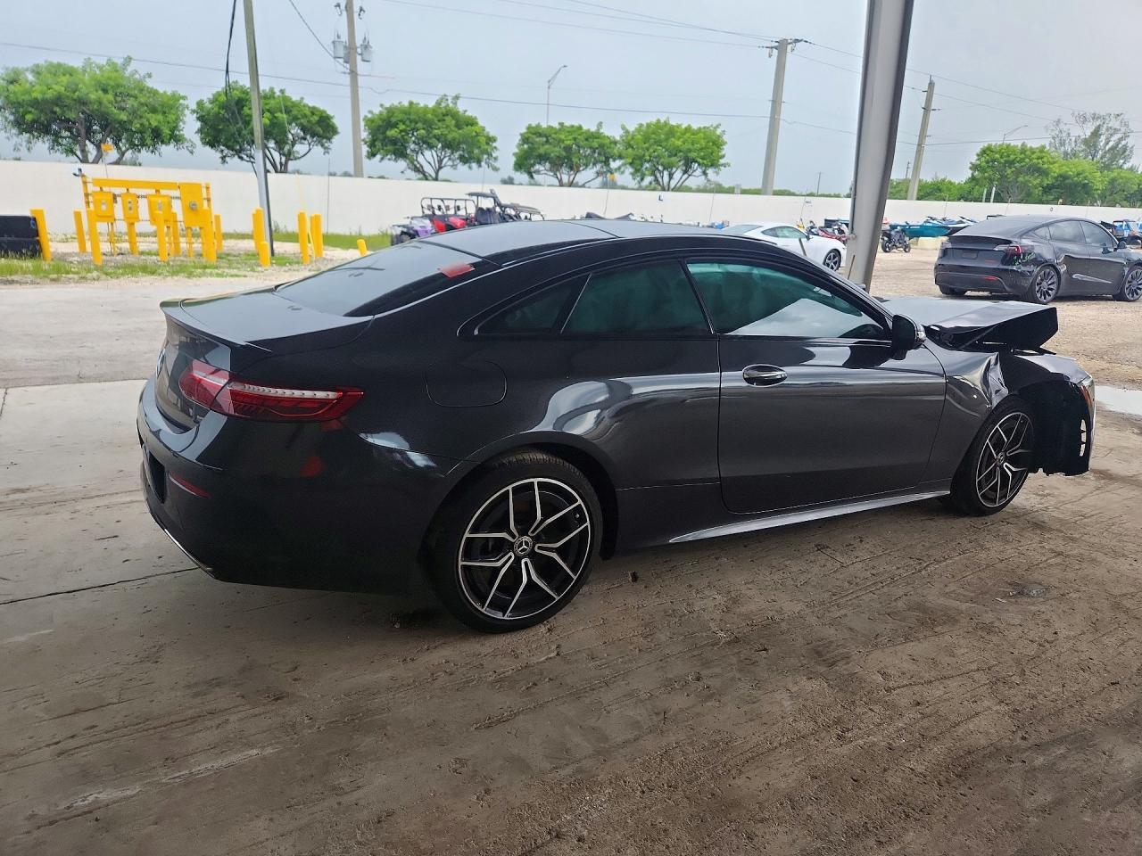 2022 Mercedes-Benz E 450 - zdjęcie 3