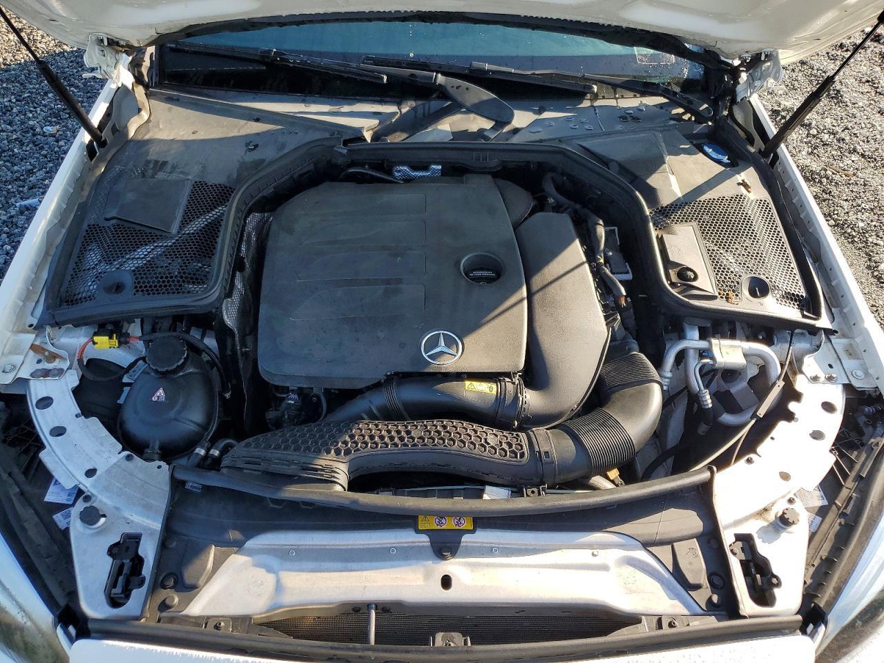 2020 Mercedes-Benz C 300 4Matic - zdjęcie 11