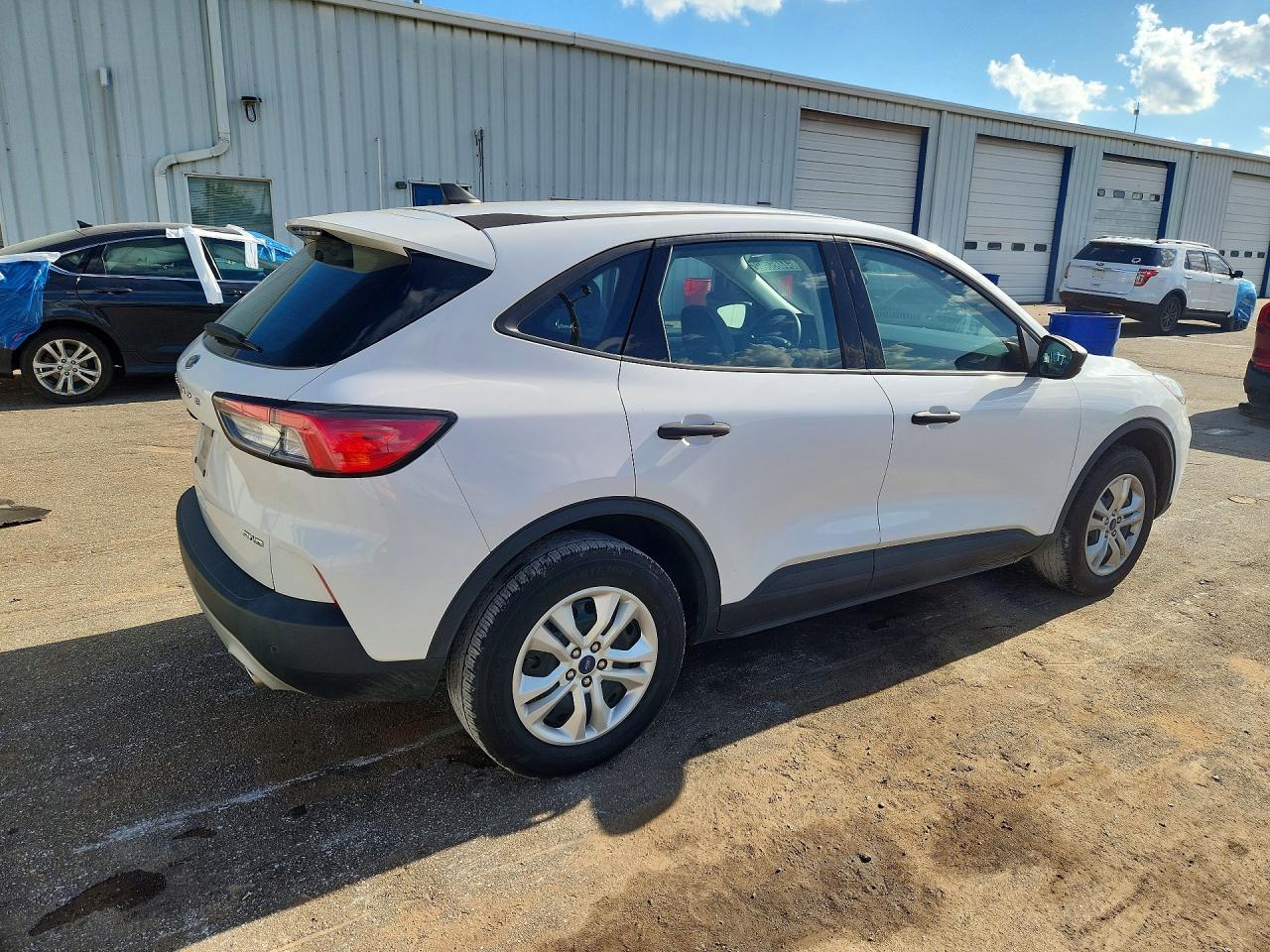 2022 Ford Escape S - zdjęcie 3