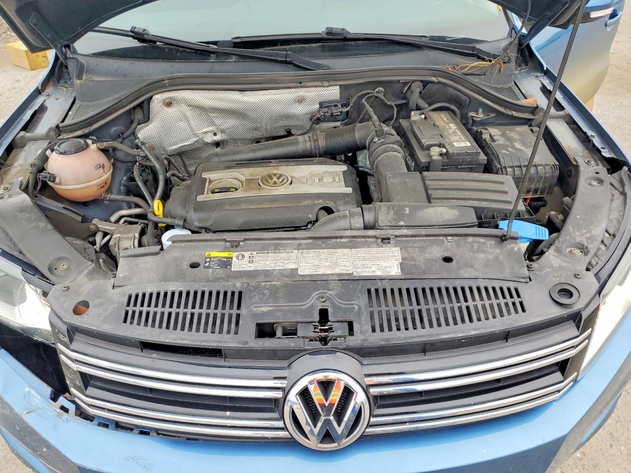2017 Volkswagen Tiguan S - zdjęcie 11