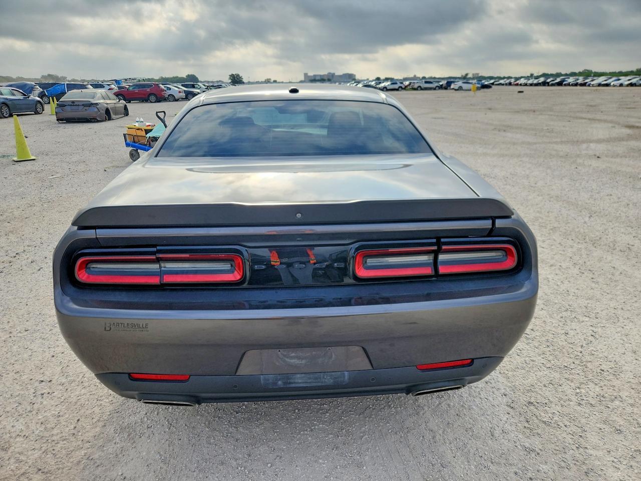 2020 Dodge Challenger Sxt - zdjęcie 6