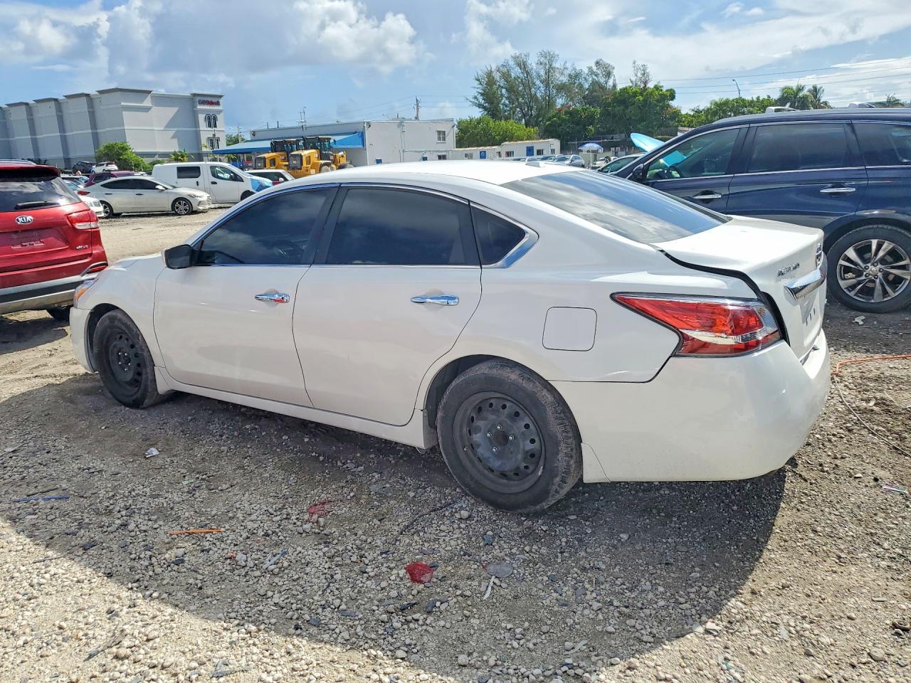 2014 Nissan Altima 2.5 S - zdjęcie 2