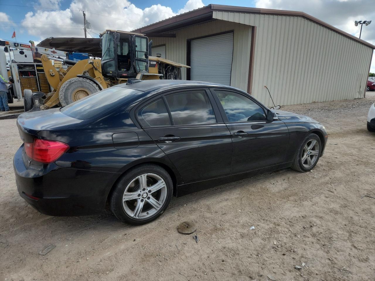 2014 BMW 320 I - zdjęcie 3