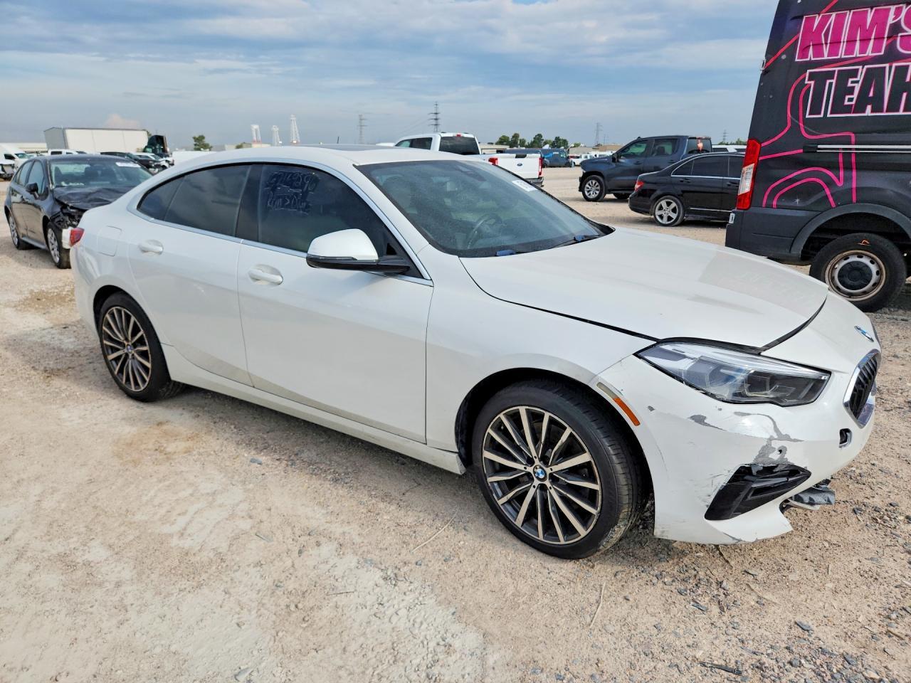 2021 BMW Seria 2 228i - zdjęcie 4