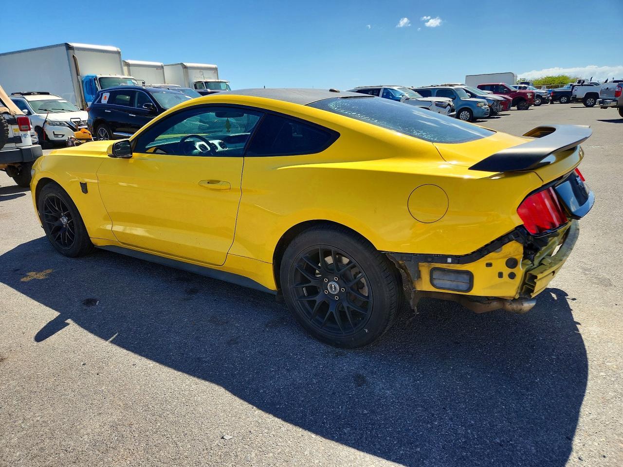 2017 Ford Mustang - zdjęcie 2